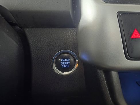 Used 2017 Toyota Highlander XLE image 40