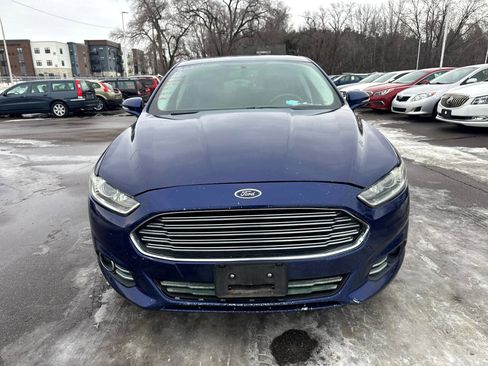 Used 2013 Ford Fusion SE image 2