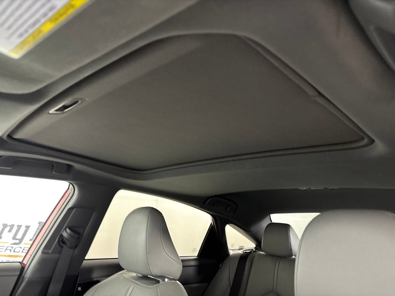 Used 2022 Toyota Avalon Limited w/ Advanced Safety Package FWD image 11