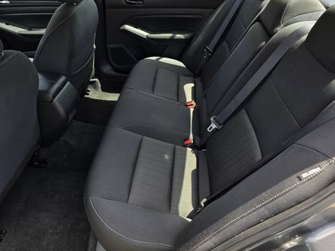 Used 2025 Nissan Altima 2.5 SV FWD image 26