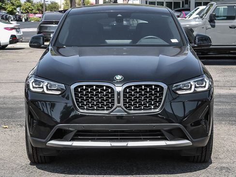 Used 2025 BMW X4 xDrive30i w/ Convenience Package AWD/4WD image 2