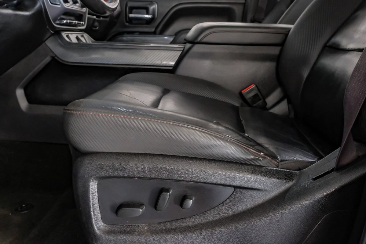 Used 2017 GMC Sierra 2500 SLT w/ All Terrain HD Package AWD/4WD image 30
