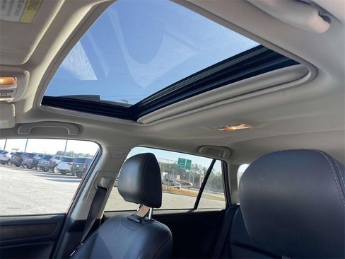 Used 2016 Subaru Outback 3.6R Limited image 6