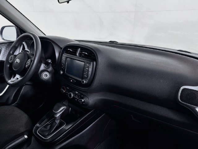 Used 2020 Kia Soul LX FWD image 26