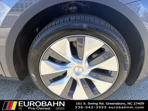 Used 2023 Tesla Model Y Long Range image 35