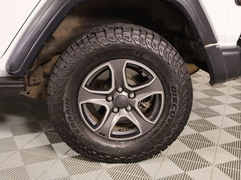 Used 2019 Jeep Wrangler Unlimited Sport S AWD/4WD image 17