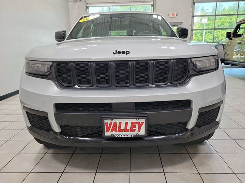 Certified 2024 Jeep Grand Cherokee L Laredo AWD/4WD image 5
