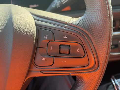 Used 2025 Buick Envista Preferred FWD image 14