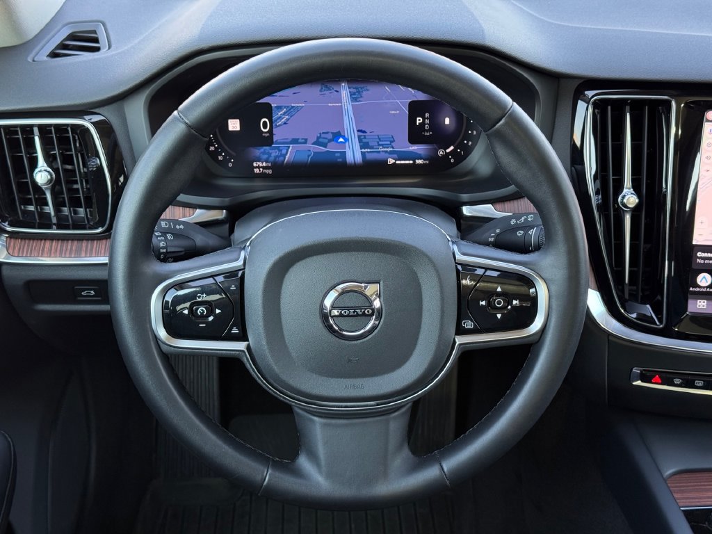 Used 2025 Volvo V60 B5 Cross Country Plus AWD/4WD image 21