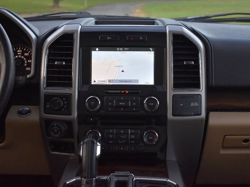 Used 2017 Ford F150 Lariat w/ Equipment Group 501A Mid image 23