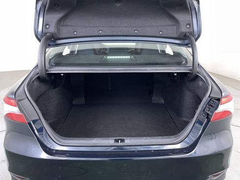 Used 2018 Toyota Camry LE image 21