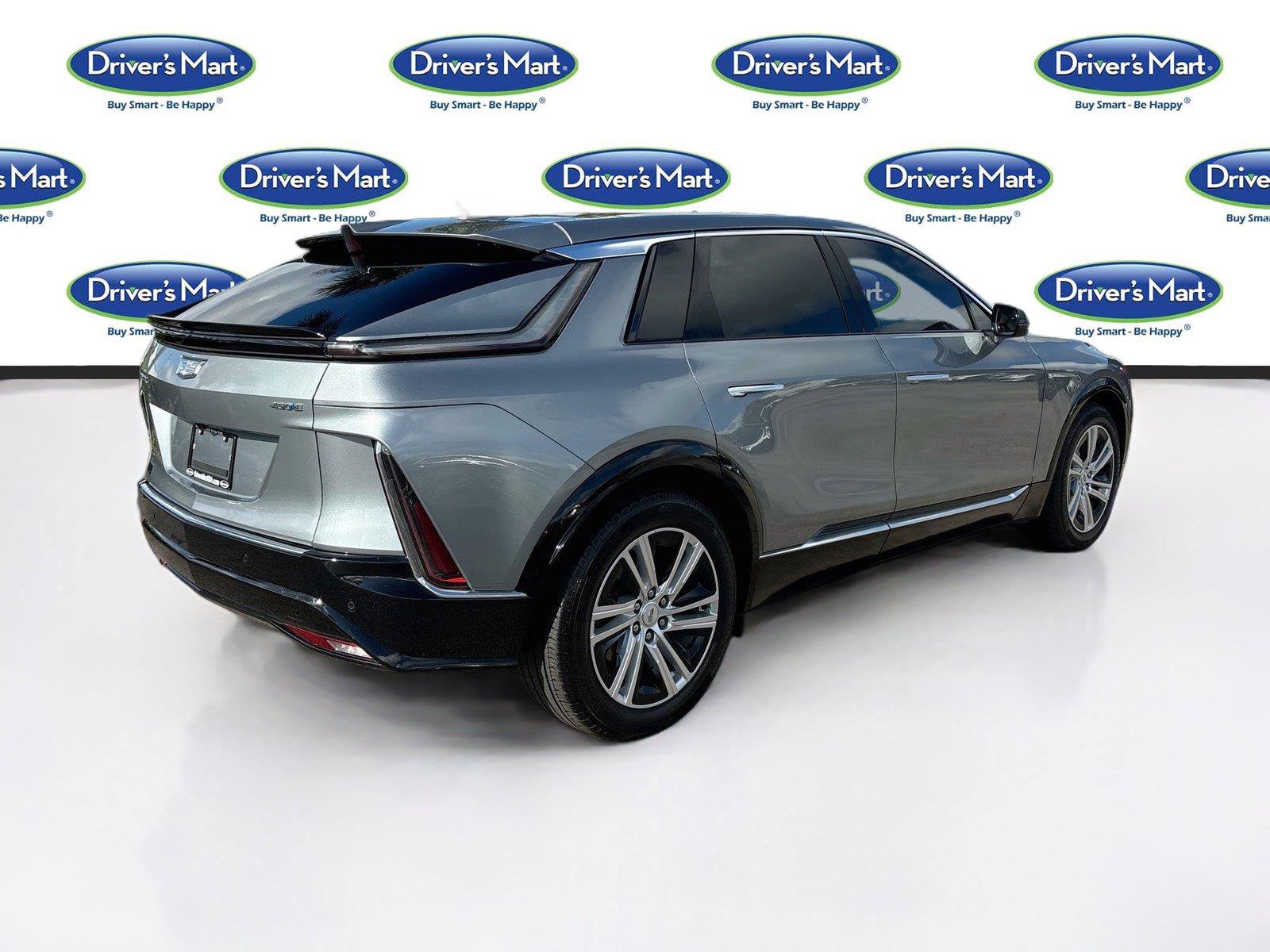 Used 2024 Cadillac Lyriq Tech RWD image 7