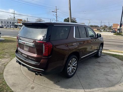 Used 2022 GMC Yukon Denali w/ Denali Premium Package image 6