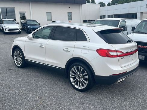 Used 2016 Lincoln MKX Reserve w/ Climate Package AWD/4WD image 3