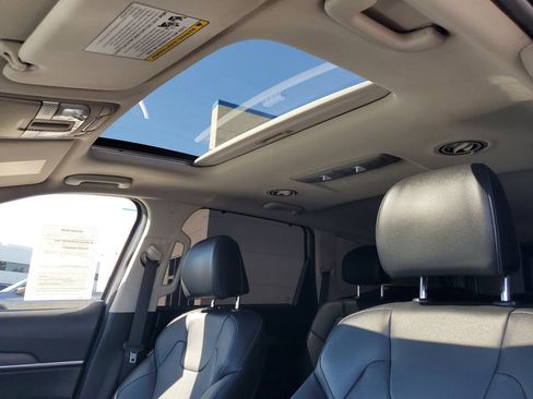 Used 2022 Kia Telluride EX w/ EX Premium Package image 36