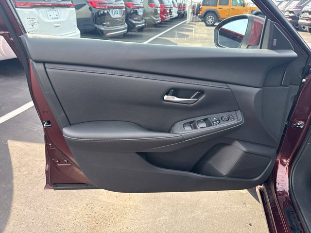 Used 2025 Nissan Sentra SV w/ Trunk Package FWD image 11
