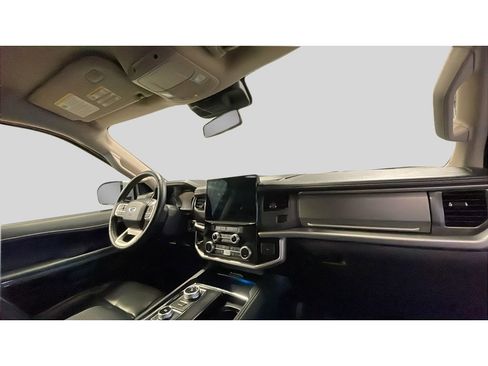 Used 2024 Ford Expedition XLT AWD/4WD image 19