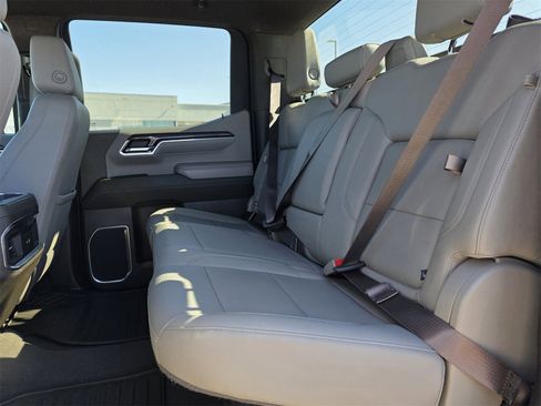 Used 2023 Chevrolet Silverado 1500 LTZ image 17