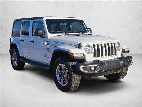 Used 2018 Jeep Wrangler Unlimited Sahara w/ Cold Weather Group image 3