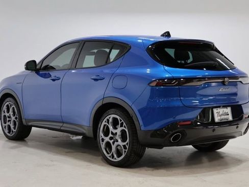 Used 2024 Alfa Romeo Tonale Veloce AWD/4WD image 5
