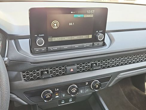 Used 2025 Honda Accord LX image 19
