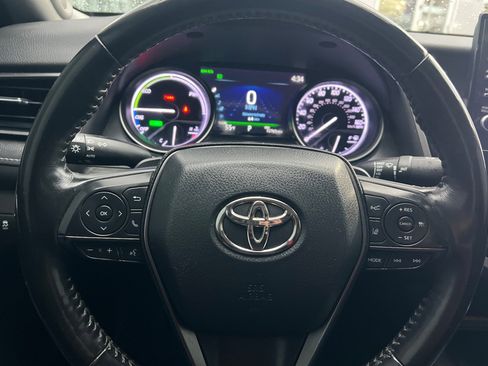 Used 2021 Toyota Camry XSE w/ Navigation Upgrade Package image 20