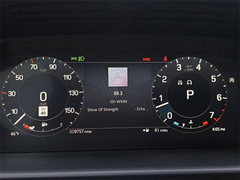 Used 2024 Land Rover Discovery Metropolitan Edition image 24