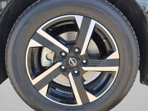 Used 2024 Nissan Sentra SV FWD image 29