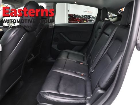 Used 2022 Tesla Model Y Long Range AWD/4WD image 16