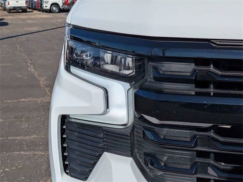 Used 2023 Chevrolet Silverado 1500 RST w/ Redline Edition image 10