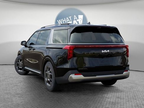 New 2026 Kia Carnival SX FWD image 4