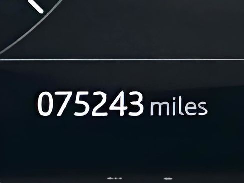 Used 2018 Land Rover Range Rover Velar R-Dynamic HSE image 20