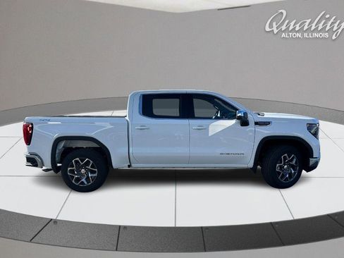 New 2026 GMC Sierra 1500 SLE image 3