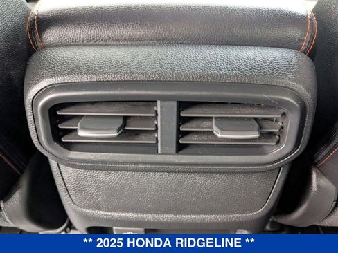 Used 2025 Honda Ridgeline TrailSport image 29