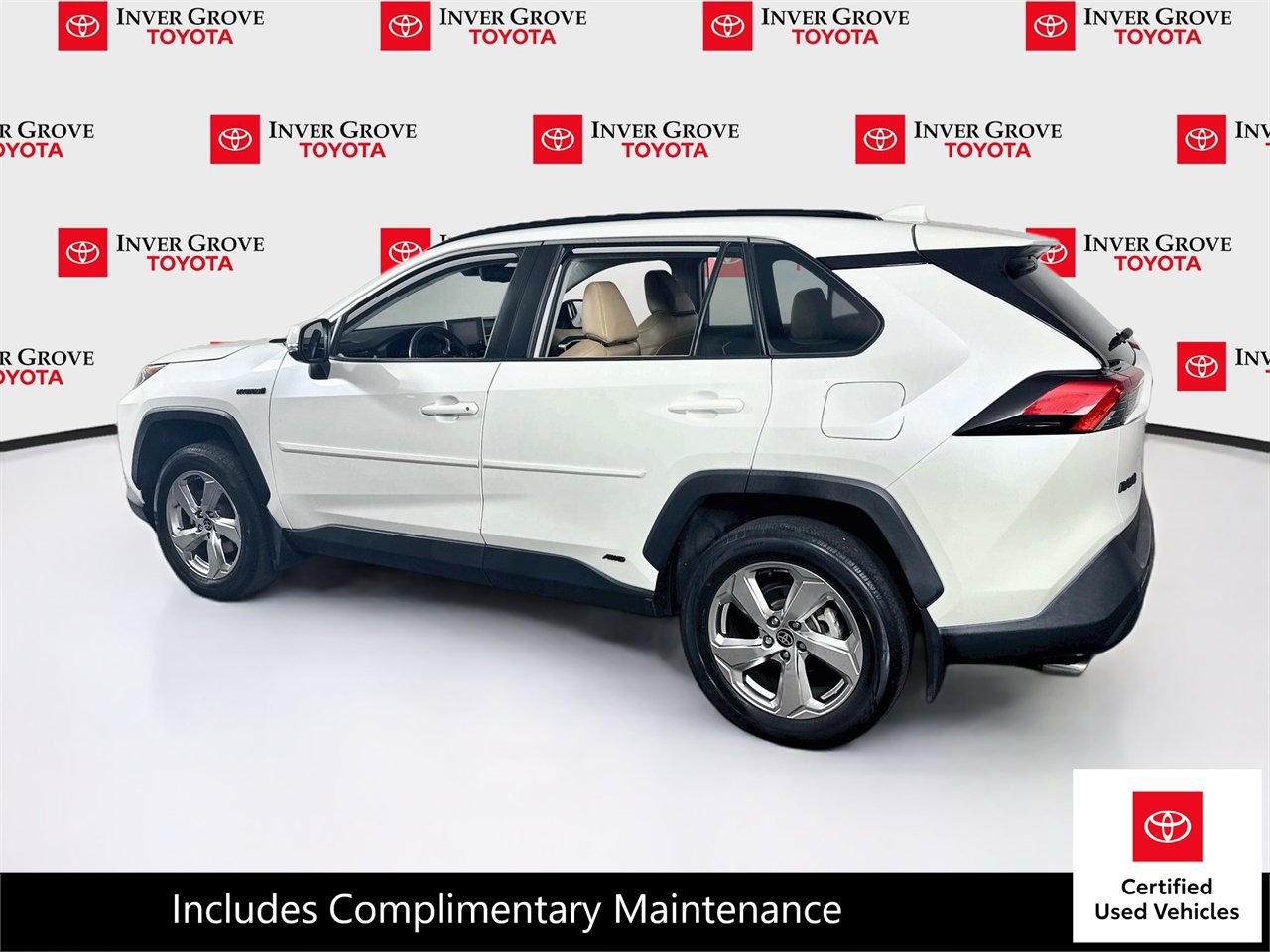 Certified 2021 Toyota RAV4 XLE Premium AWD/4WD image 7