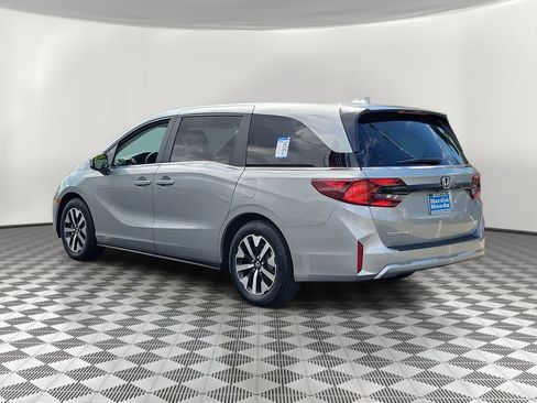 Certified 2025 Honda Odyssey EX-L image 4