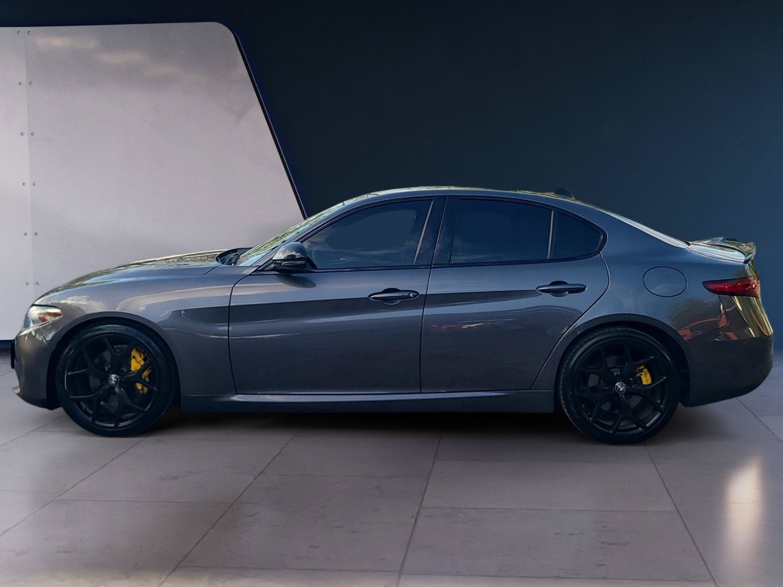 Used 2021 Alfa Romeo Giulia Ti w/ Nero Edizione RWD image 2