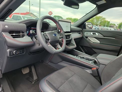 Certified 2025 Ford Explorer ST AWD/4WD image 21