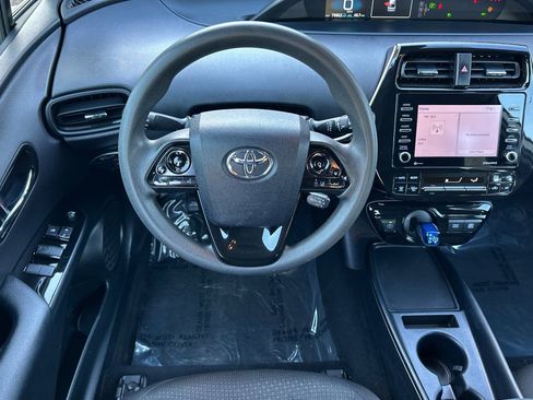 Used 2022 Toyota Prius LE image 13