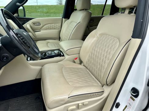 Used 2021 INFINITI QX80 Sensory w/ All-Season Package image 11