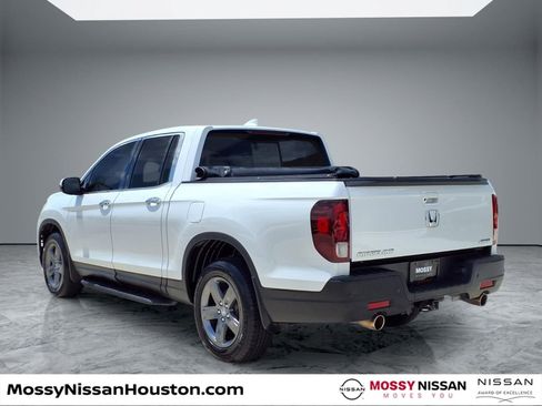 Used 2022 Honda Ridgeline RTL-E image 2