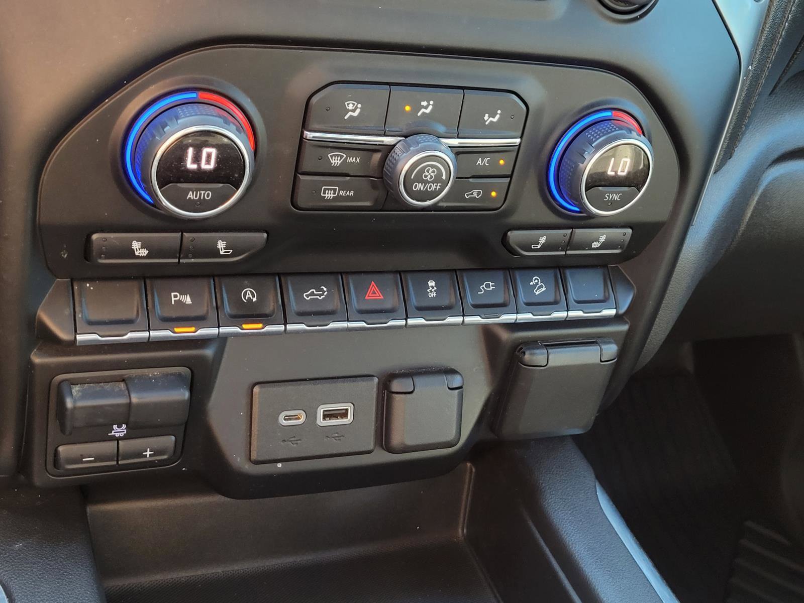 Used 2022 Chevrolet Silverado 1500 RST w/ Texas Edition Plus AWD/4WD image 27