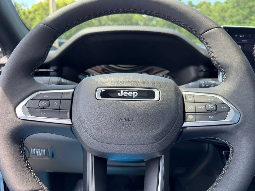 New 2025 Jeep Compass Limited w/ Sun & Sound Group AWD/4WD image 23