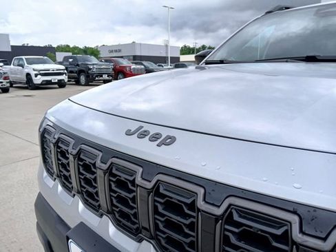 New 2026 Jeep Cherokee Laredo AWD/4WD image 35