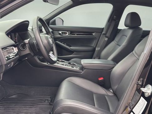 Used 2025 Honda Civic Sport image 17