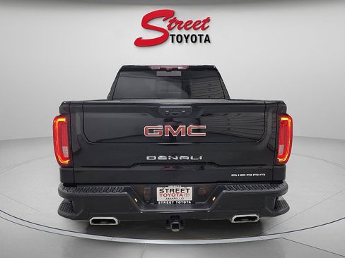 Used 2023 GMC Sierra 1500 Denali w/ Technology Package AWD/4WD image 3
