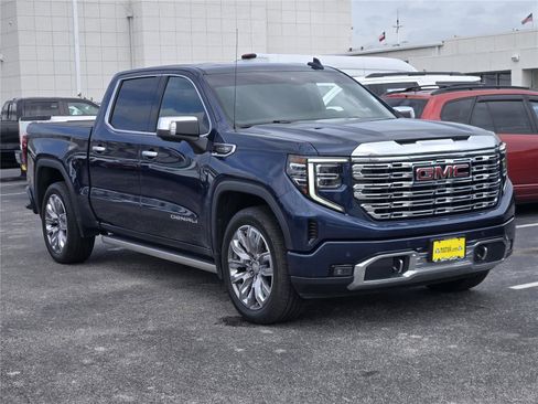 Used 2022 GMC Sierra 1500 Denali w/ Denali Reserve Package RWD image 3