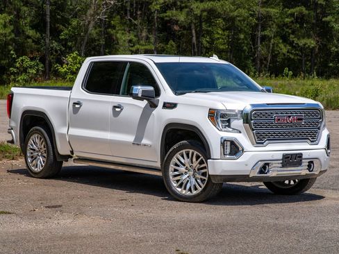 Used 2019 GMC Sierra 1500 Denali w/ Denali Ultimate Package AWD/4WD image 3