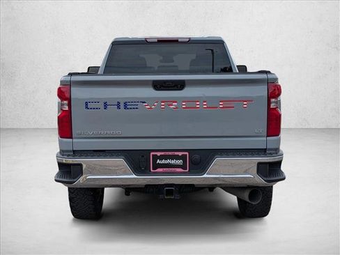 Used 2024 Chevrolet Silverado 2500 LT w/ Convenience Package image 6
