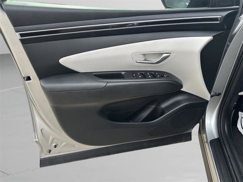 Used 2023 Hyundai Tucson SEL w/ Winter Package image 9